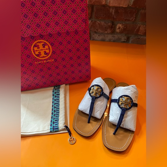 Tory Burch Mini Miller Patent Leather Thong Sandals - Picture 2 of 11
